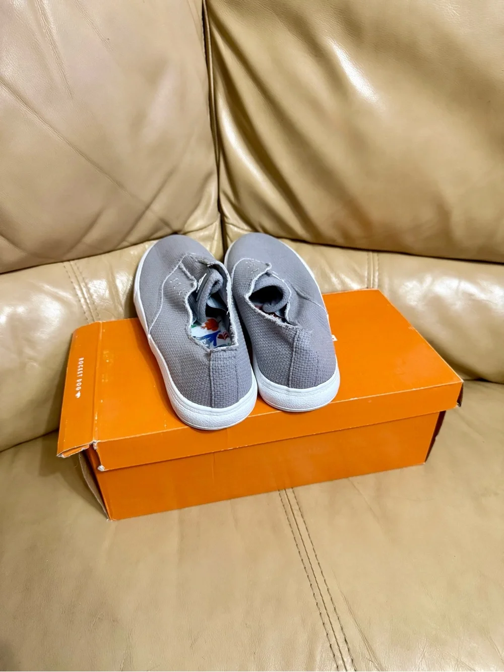 Rocket Dog Amino Paula Cotton sneakers in grey, women's size 9M